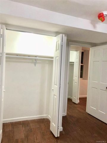 1823 Amethyst Street, Bronx, NY 10462