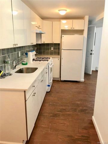 1823 Amethyst Street, Bronx, NY 10462