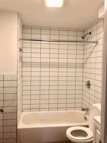 1823 Amethyst Street, Bronx, NY 10462