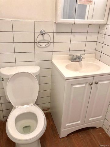 1823 Amethyst Street, Bronx, NY 10462