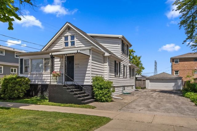 8434 W 50th Street, Mccook, IL 60525
