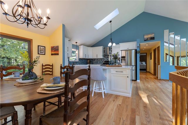 8 Robin Drive, North Kingstown, RI 02852