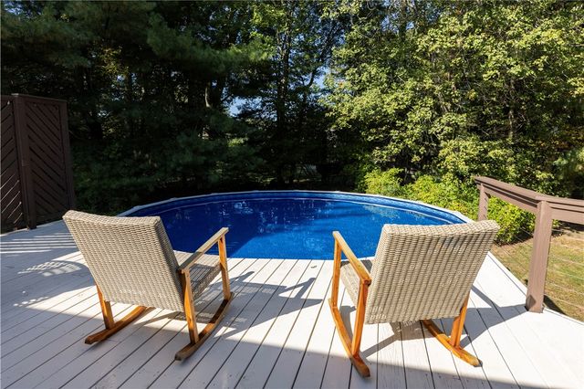 8 Robin Drive, North Kingstown, RI 02852