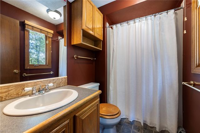 8 Robin Drive, North Kingstown, RI 02852