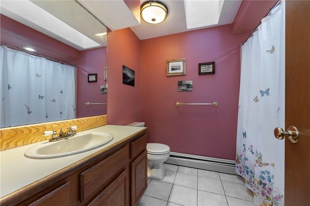 8 Robin Drive, North Kingstown, RI 02852