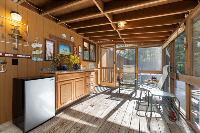 8 Robin Drive, North Kingstown, RI 02852