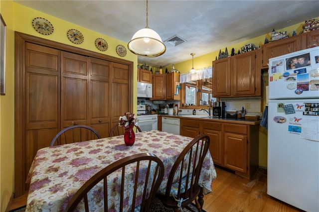 8 Robin Drive, North Kingstown, RI 02852