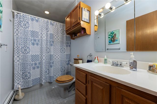 8 Robin Drive, North Kingstown, RI 02852