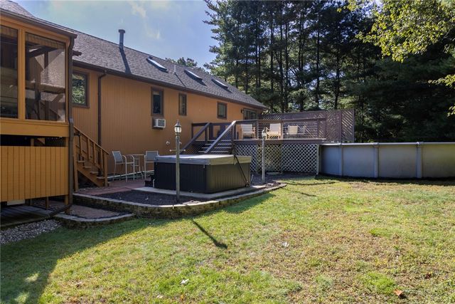 8 Robin Drive, North Kingstown, RI 02852