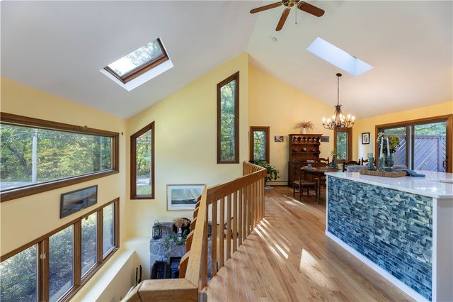 8 Robin Drive, North Kingstown, RI 02852