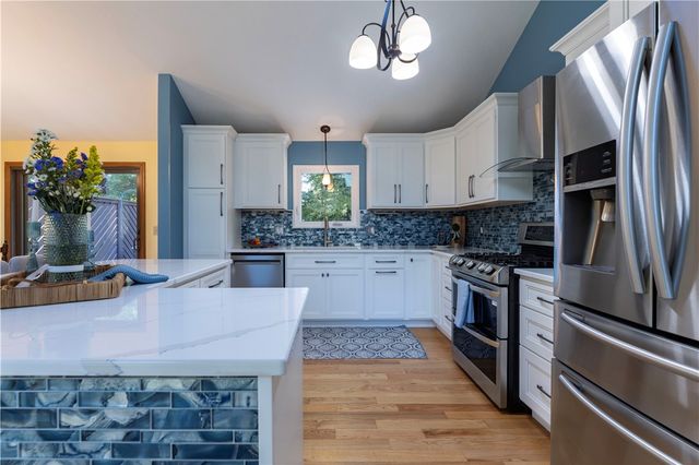 8 Robin Drive, North Kingstown, RI 02852