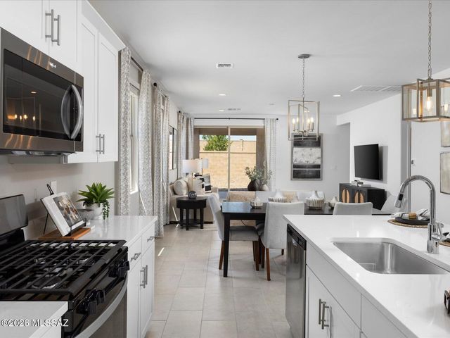 17064 S Paseo Sombrita, Sahuarita, AZ 85629
