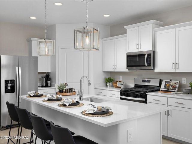 17064 S Paseo Sombrita, Sahuarita, AZ 85629