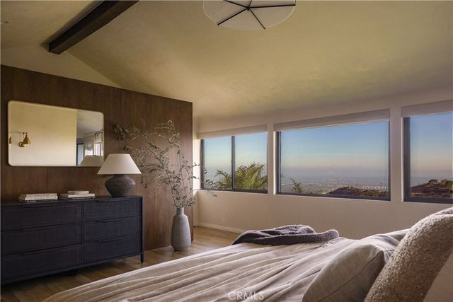 2890 Las Alturas Street, Los Angeles, CA 90068