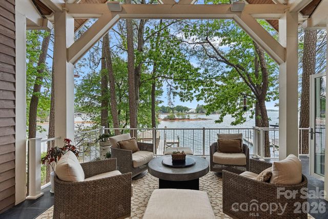 20931 Island Forest Drive, Cornelius, NC 28031