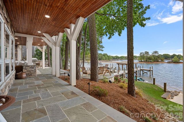 20931 Island Forest Drive, Cornelius, NC 28031