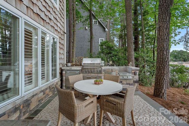 20931 Island Forest Drive, Cornelius, NC 28031