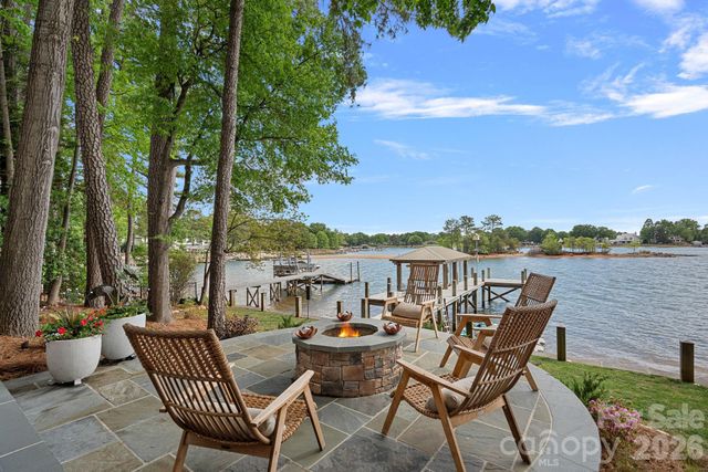 20931 Island Forest Drive, Cornelius, NC 28031