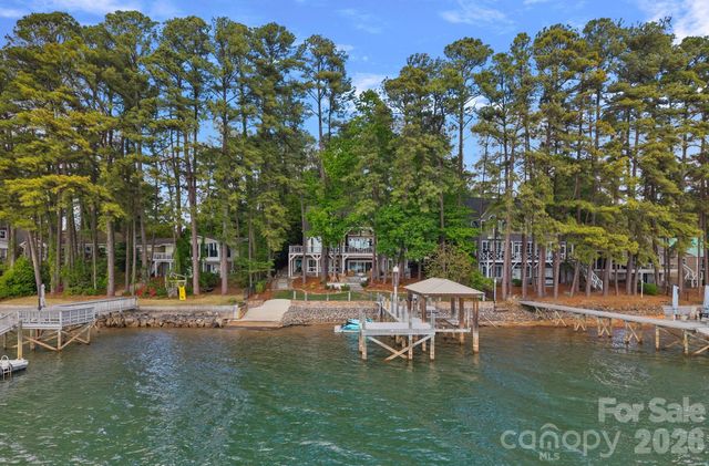 20931 Island Forest Drive, Cornelius, NC 28031