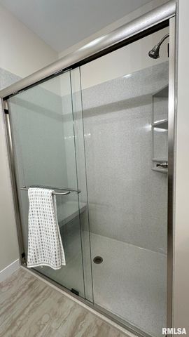 5031 CHESTNUT Street, Quincy, IL 62305