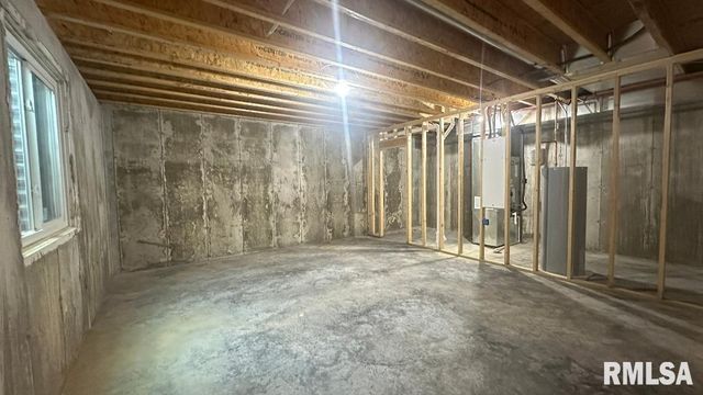 5031 CHESTNUT Street, Quincy, IL 62305