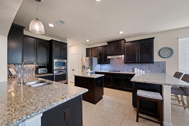 7411 Tejas Lakes Trail, Needville, TX 77461