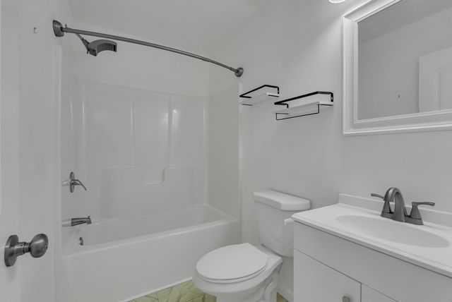 128 Fiddlers Dr, Smithville, TN 37166