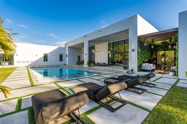 6175 SW 128th St, Pinecrest, FL 33156