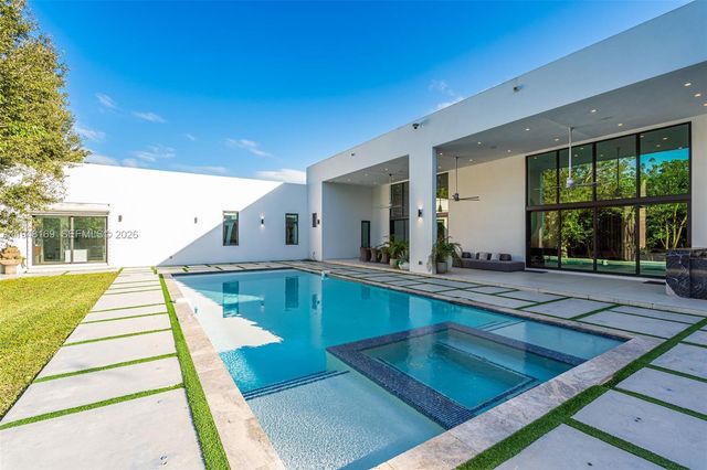 6175 SW 128th St, Pinecrest, FL 33156