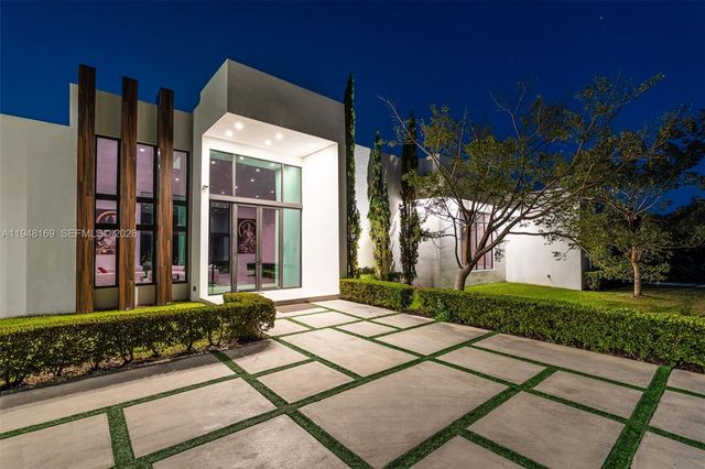 6175 SW 128th St, Pinecrest, FL 33156