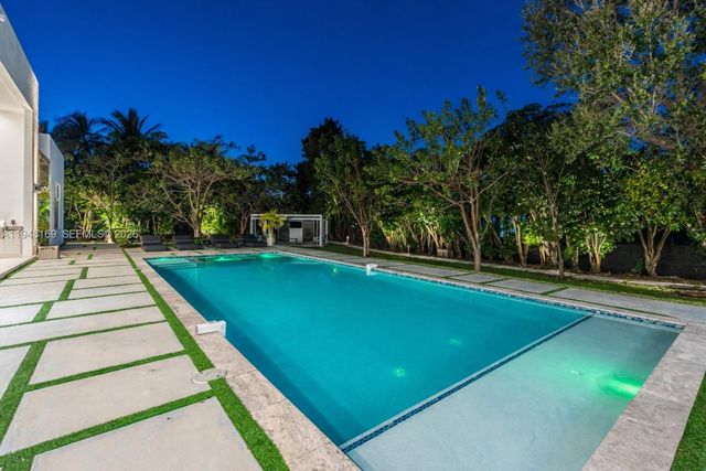 6175 SW 128th St, Pinecrest, FL 33156