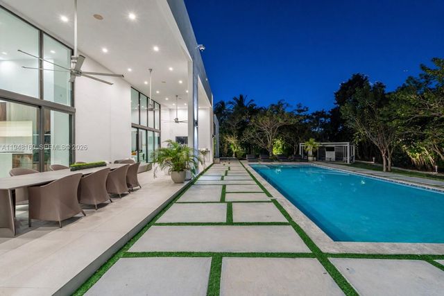 6175 SW 128th St, Pinecrest, FL 33156