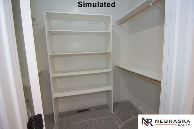 9400 Dalton Drive, Lincoln, NE 68516