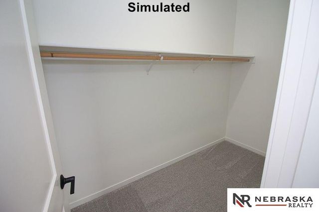 9400 Dalton Drive, Lincoln, NE 68516