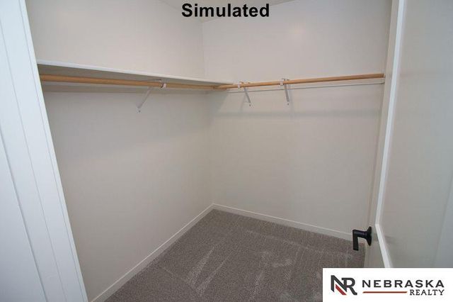 9400 Dalton Drive, Lincoln, NE 68516