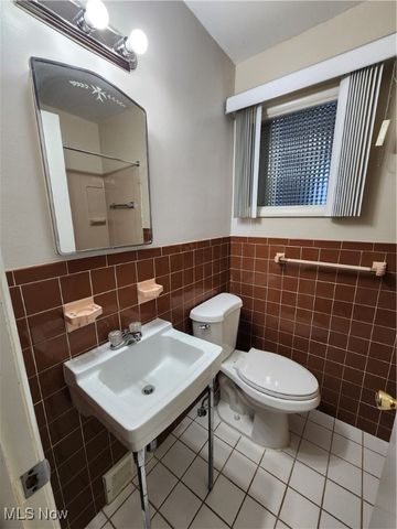 4385 Greenway Road, South Euclid, OH 44121