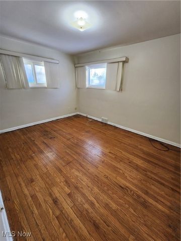 4385 Greenway Road, South Euclid, OH 44121