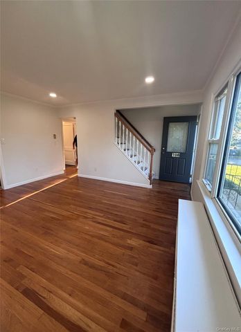 108 Dorset Avenue, Albertson, NY 11507