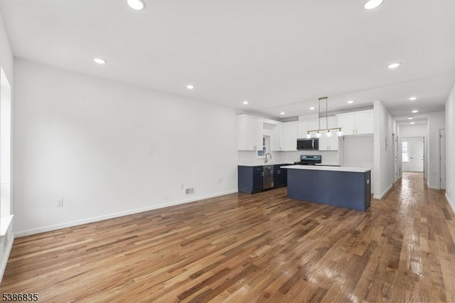 119 Osborne Ter, Newark City, NJ 07108
