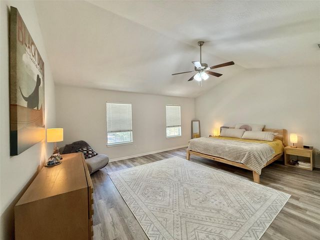 2 Twin Feather Place, The Woodlands, TX 77381