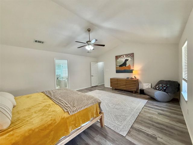 2 Twin Feather Place, The Woodlands, TX 77381