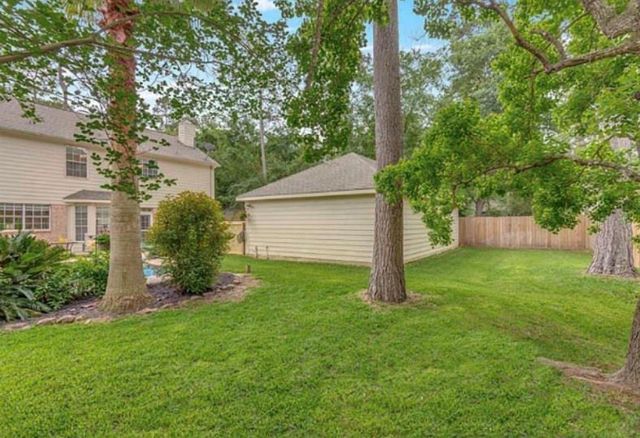 2 Twin Feather Place, The Woodlands, TX 77381