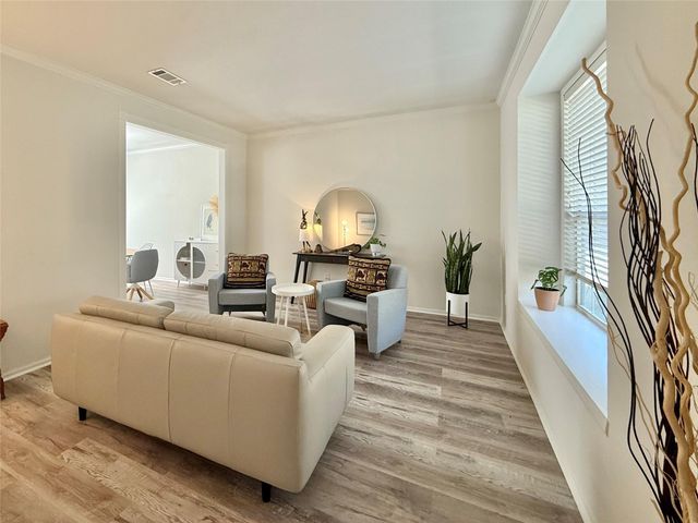 2 Twin Feather Place, The Woodlands, TX 77381