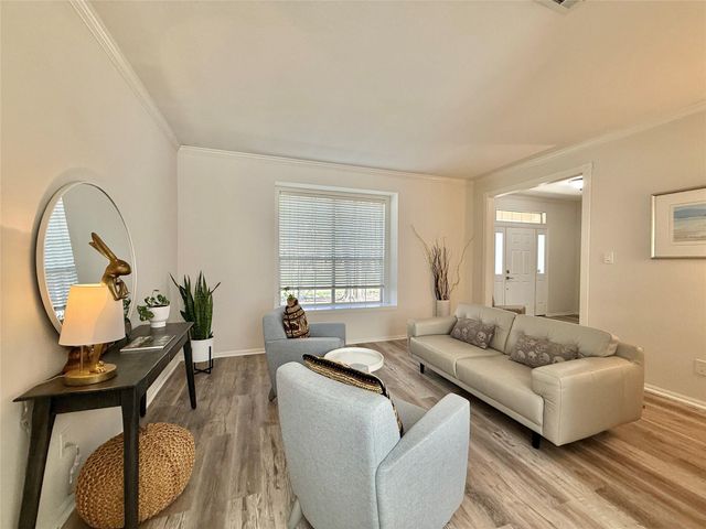 2 Twin Feather Place, The Woodlands, TX 77381