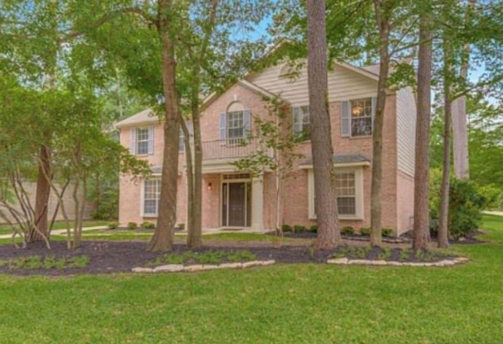 2 Twin Feather Place, The Woodlands, TX 77381