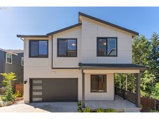 7741 Nw LADYBUG Pl, Portland, OR 97229
