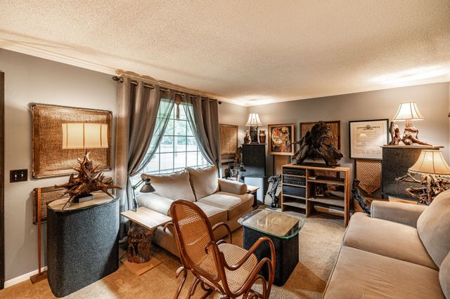 111 Paxton Dr, Hendersonville, TN 37075