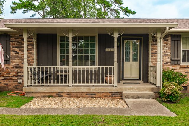 111 Paxton Dr, Hendersonville, TN 37075