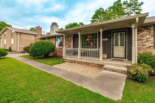 111 Paxton Dr, Hendersonville, TN 37075