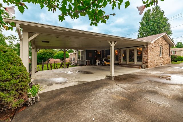 111 Paxton Dr, Hendersonville, TN 37075